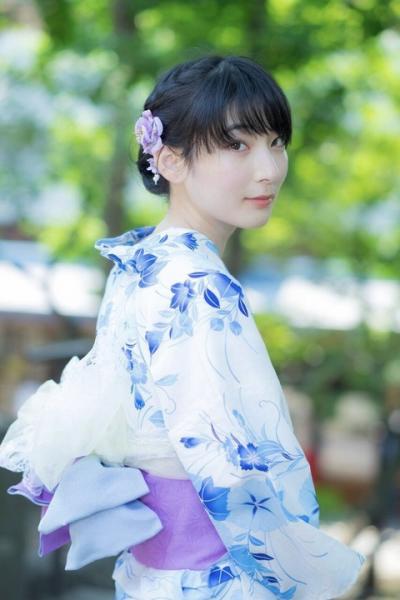 【画像】美しすぎる元銭湯絵師 勝海麻衣さん、夏らしく浴衣の写真をアップ!!これは許した