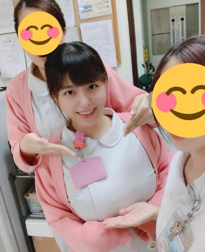 【画像】ナース服がバッツンバッツンになる恐ろしいおっぱいを持った爆乳看護師が発見される