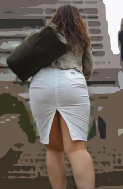 タイトスカートがパツンパツンッ！パンティが透けちゃうほど大きなお尻に張りつく巨尻娘の街撮り画像