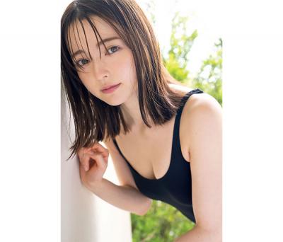 山中菜々子　最新グラビア水着画像　13枚