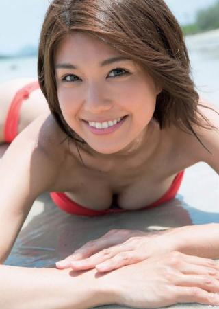 【マーメイドライン】レースクイーン・藤木由貴(24)の週プレ水着画像