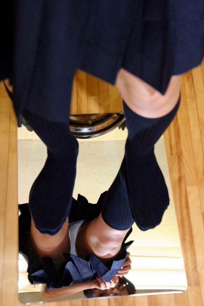 エロいカラダした美女が制服姿でエッチな格好になってる画像の破壊力高すぎｗｗｗｗ[42枚]