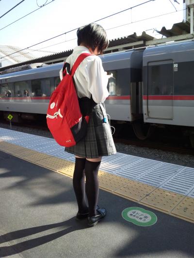 JKシリーズ　電車や駅で撮られた高画質の制服ＪＫ！メッチャ普通やないかいwww最強レベルの美少女…….