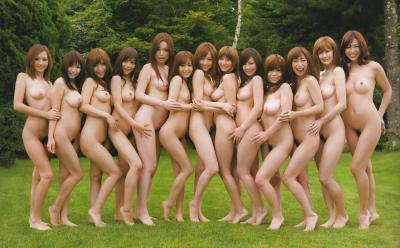 複数女子ヌード画像 こんな裸の美女達に囲まれたい50枚