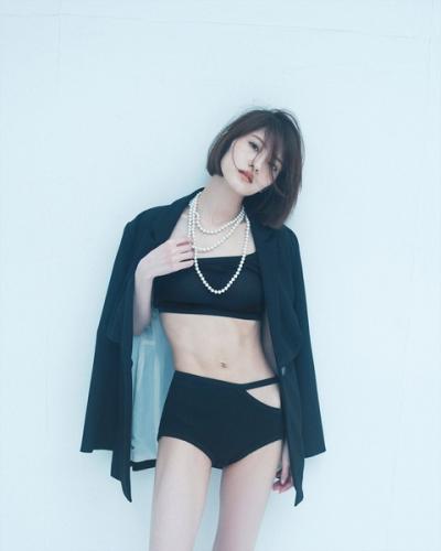 元乃木坂46 若月佑美（27）、美しすぎる腹筋披露した写真集発売！