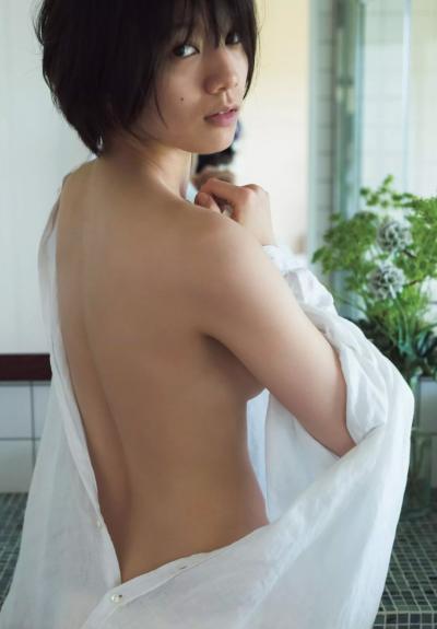 佐藤美希が遂にヌード解禁！横乳谷間おっぱいがエロ過ぎてたまらんwwwwwwww