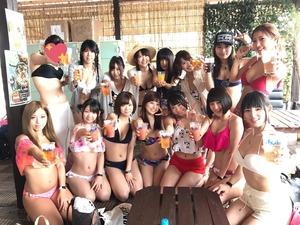 AV女優に自信ニキ来たれ！何人わかる？AV女優のオフショ集合写真！