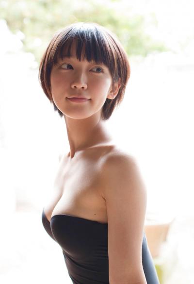 【女優】吉岡里帆（２７）、「2年ぶり写真集発売!」大胆ヌーディー衣装で美肌あらわに.....