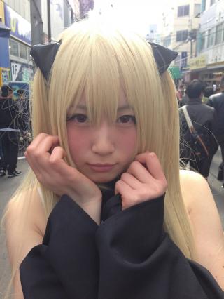 ストフェス2013で美少女JKレイヤー御伽ねこむのヤミちゃんコスプレのブラ紐がエロい